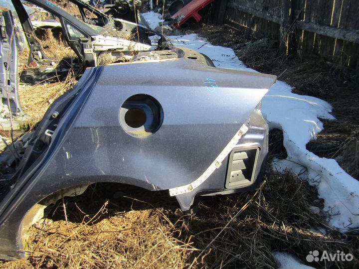 Крыло заднее правое левое митсубиси лансер 10