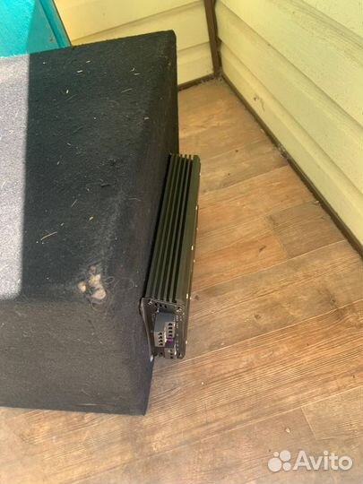 Активный сабвуфер с усилителем звука