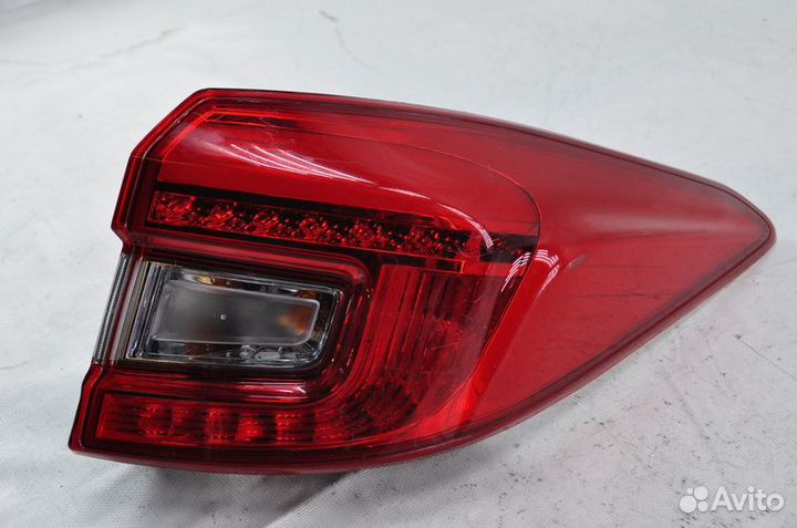 Б/У Б/У Фонарь задний правый SsangYong Rexton