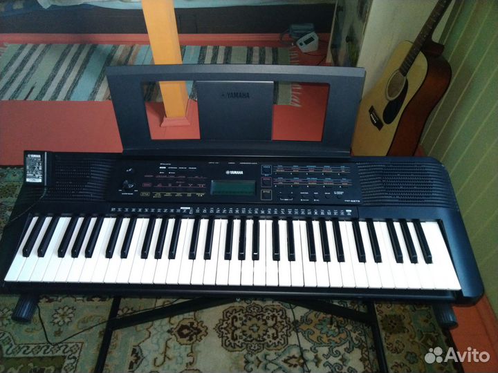 Продам синтезатор Yamaha PSR E273