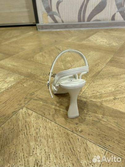 Босоножки женские