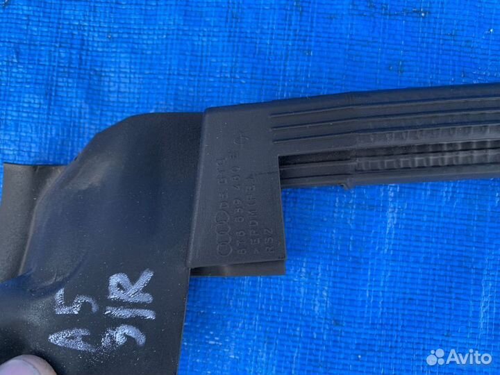 Уплотнитель заднего стекла правой / левой Audi A5