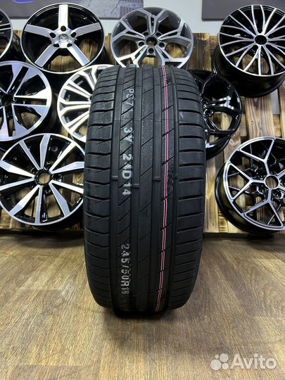 Kumho Ecsta PS71 215/55 R18 99V