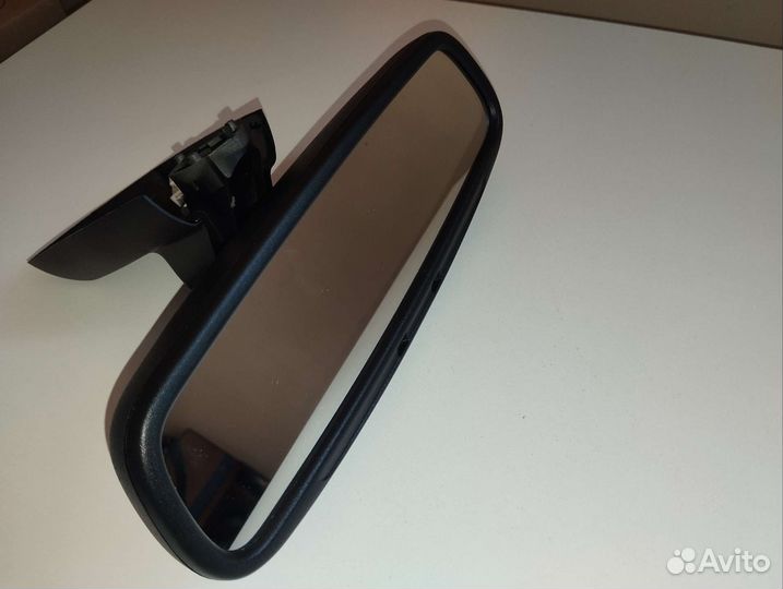 Зеркало заднего вида салонное с авто затемнением