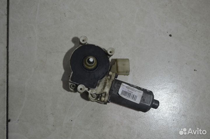Моторчик стеклоподъемника передний левый BMW х5 е7