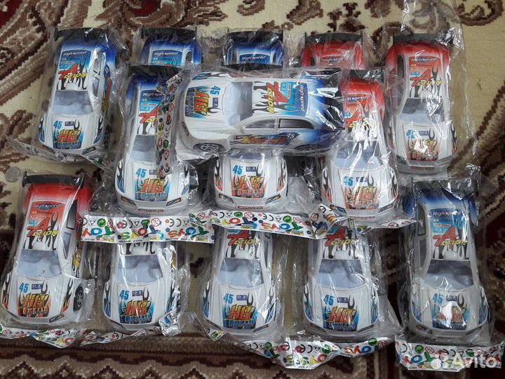 Продаю детские машинки