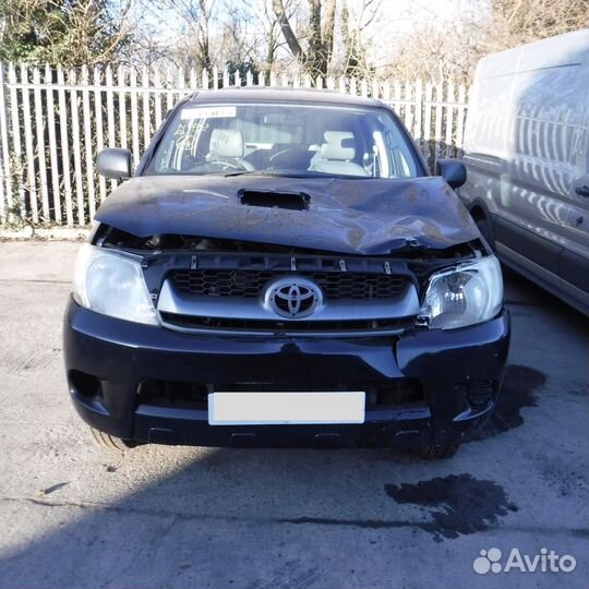Запчасти на Toyota Hilux 7