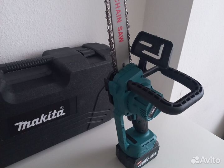 Аккумуляторная цепная пила makita