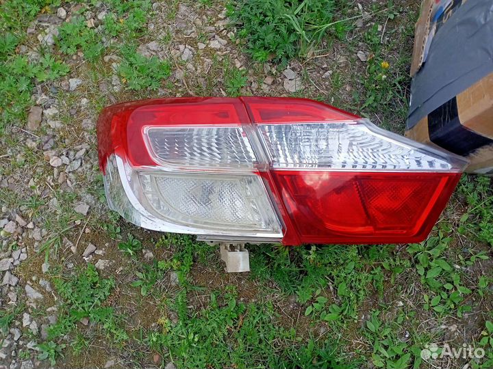 Фонарь задний левый на Toyota Camry 50