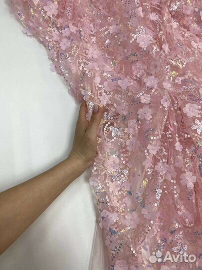 Сетка-фатин, расшитая пайетками