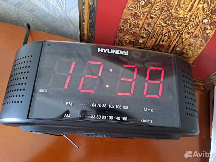 Часы будильник электронные с радио
