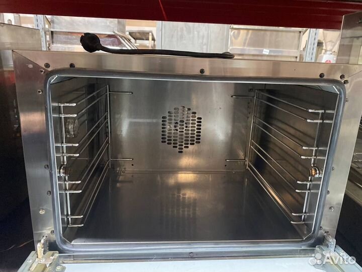 Конвекционная печь unox