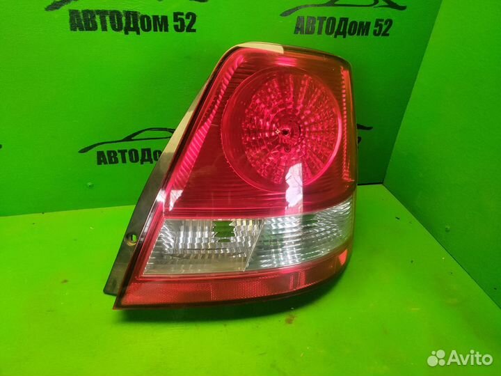 Фонарь задний правый Kia Sorento 1