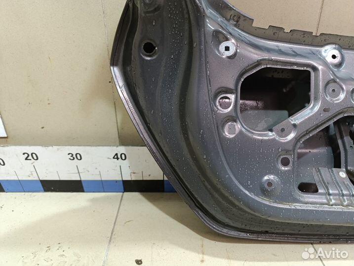 Б/У Б/У Дверь багажника хэтчбек с отверстием под