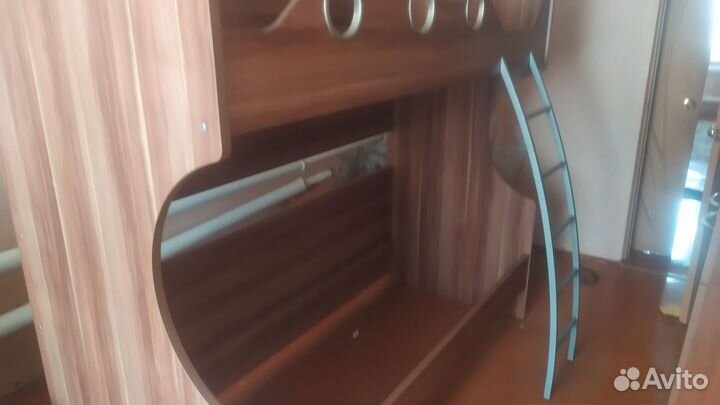 Двухъярусная кровать бу