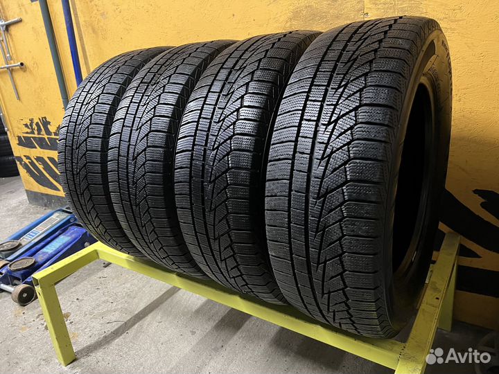 Hankook Winter I'Cept IZ2 215/60 R16