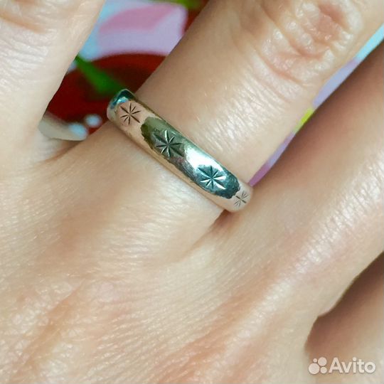 Серебряное кольцо 925 пробы