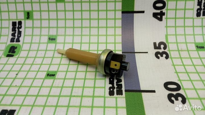 Датчик включения стопсигнала LADA Kalina