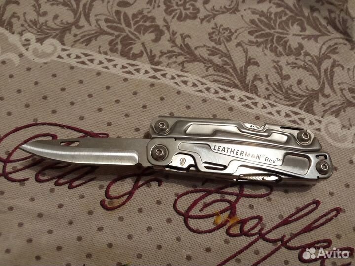 Мультитул leatherman rev