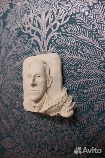Г.Ф. Лавкрафт. Барельеф. Авторская скульптура