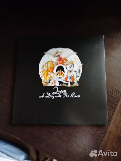 Queen a day AT the races