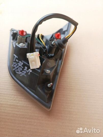 Nissan X-Trail T32 фонарь правый в крышку