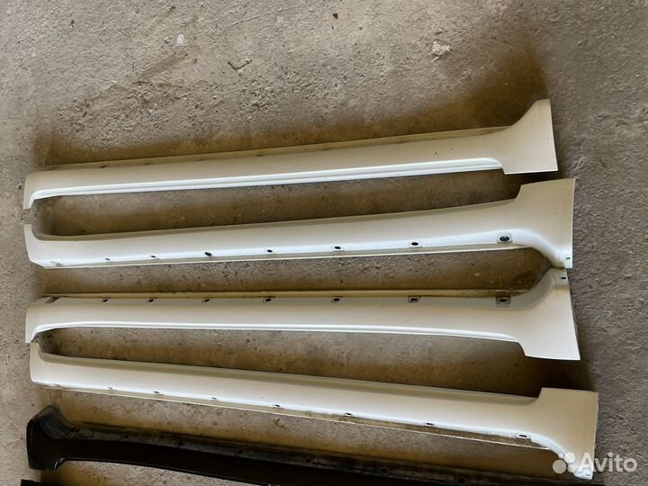 Пороги toyota land cruiser 200 оригинал в цвет