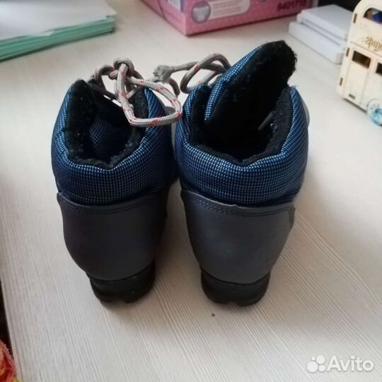 Лыжные ботинки