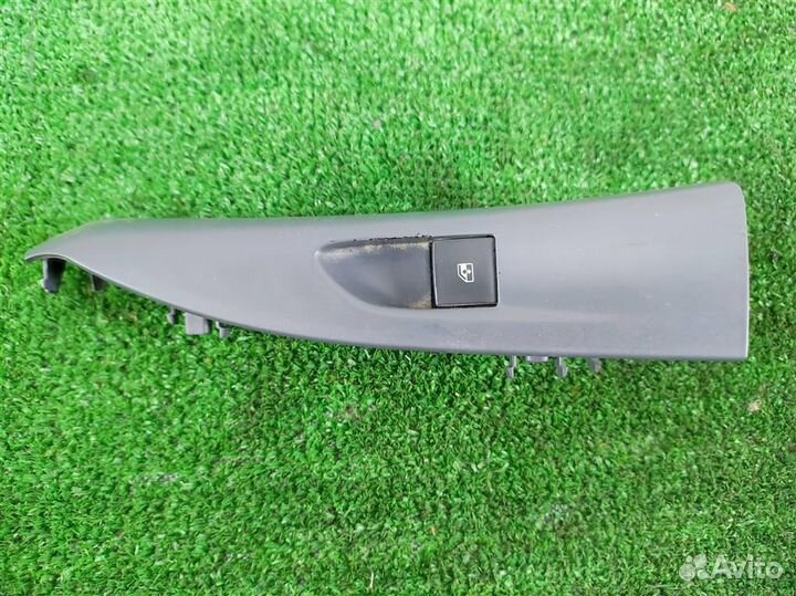 Кнопка стеклоподъемника Opel Zafira C 2014