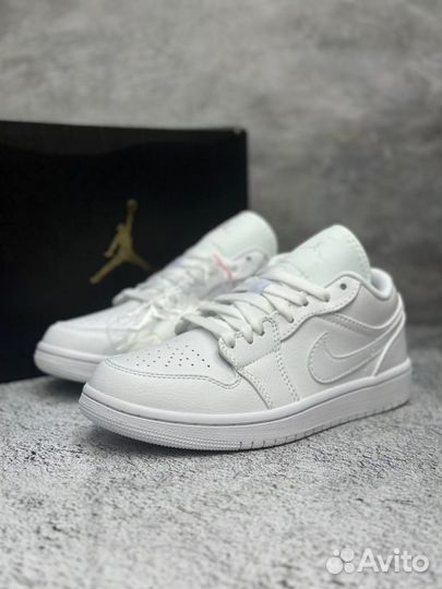 Кроссовки Nike Air Jordan 1 женские