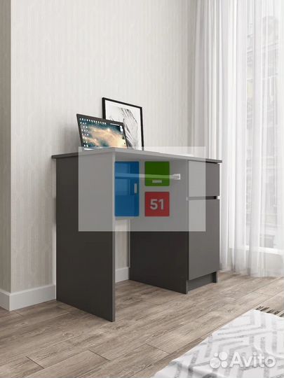 Стол письменный