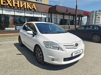 Toyota Auris 1.6 AT, 2010, 197 100 км, с пробегом, цена 1 025 000 руб.