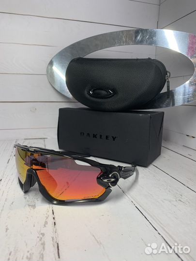 Солнцезащитные очки Oakley Jawbreaker