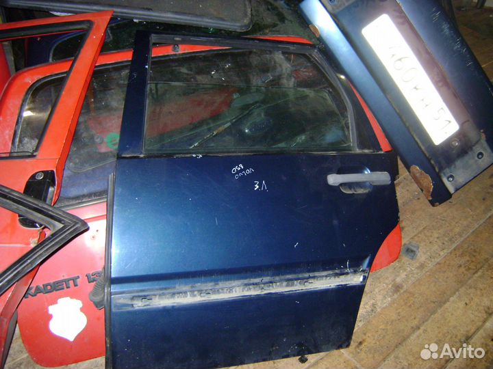 Дверь задняя левая Вольво 850 Volvo 850