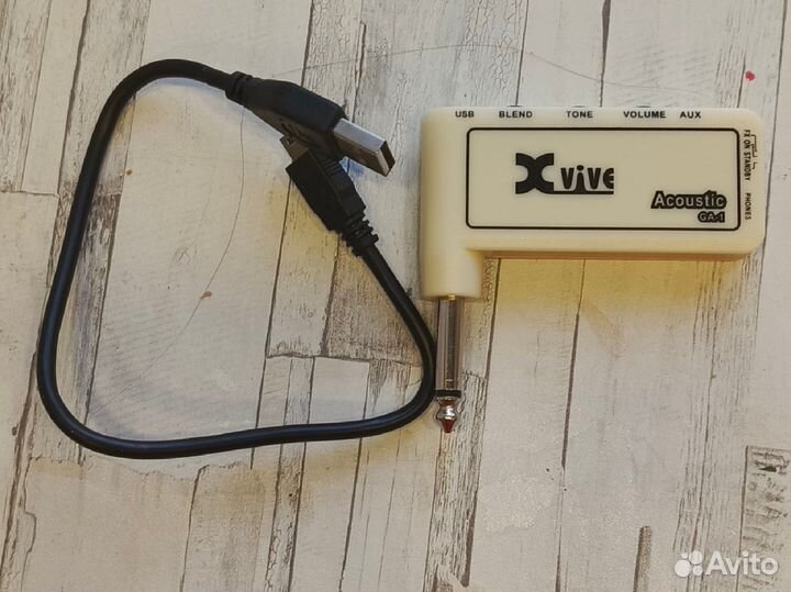 Гитарный усилитель для наушников Xvive GA-1