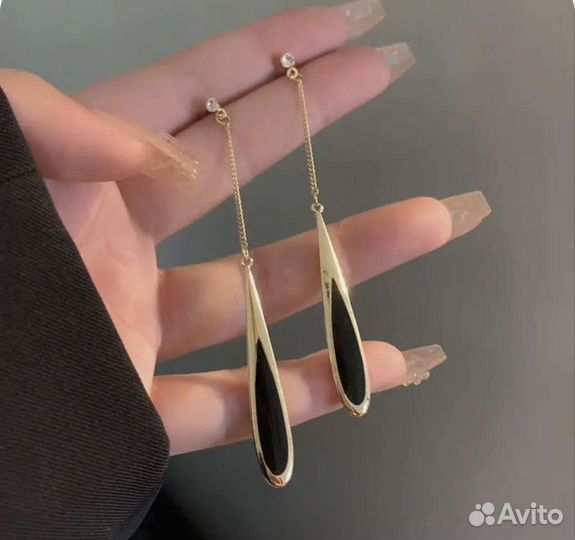 Длинные серьги под золото