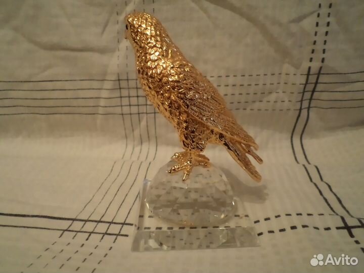 Орел статуэтка