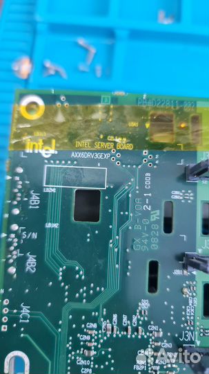 Raid контроллер Intel rs2bl040+корзина axx6drv3gex