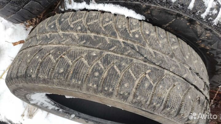 Bridgestone Ice Cruiser 7000 215/60 R17
