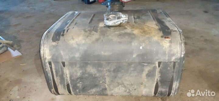 Топливный бак на mercedes aтего