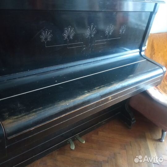 Фортепиано Музтрест (Becker)