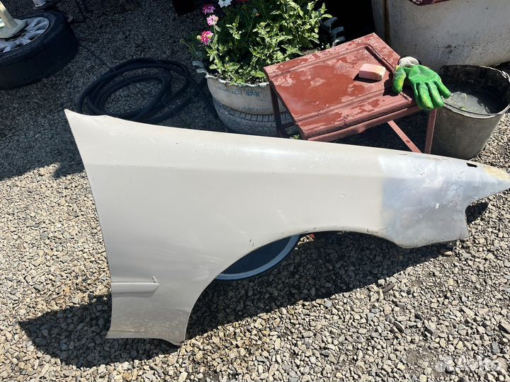 Продам кузовные запчасти на тойота креста gx-90