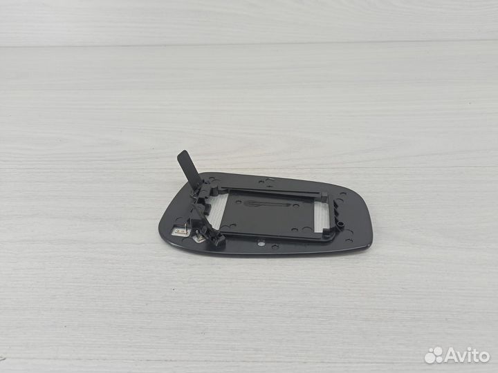 Зеркальный элемент левый Volvo V70 (SW59)