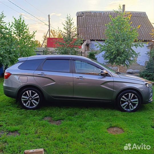 LADA Vesta Cross 1.8 AMT, 2017, 104 000 км