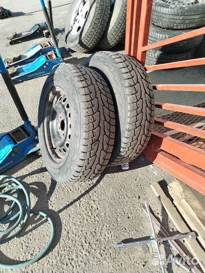 Hankook I'Pike RW11 215/70 R16