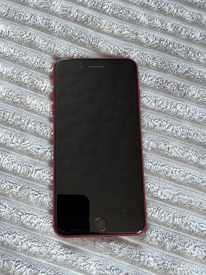 iPhone 8 Plus, 64 ГБ