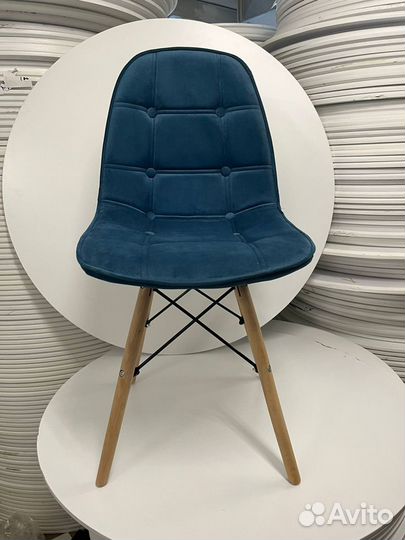 Стул кухонный мягкий Eames (Велюр) синий