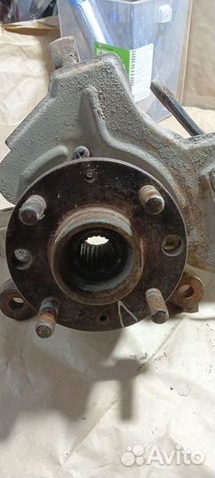 Ступица передняя левая Chevrolet Aveo T200