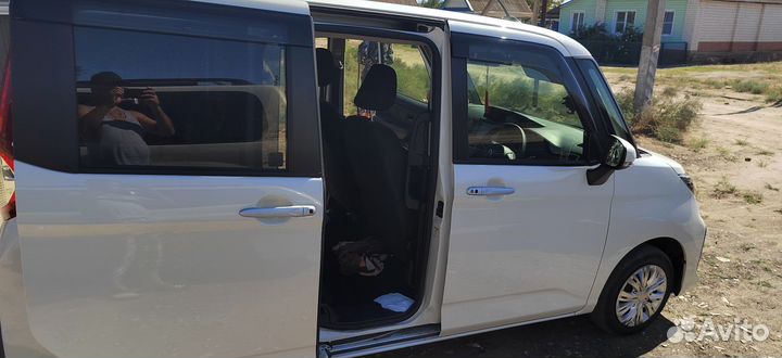 Toyota Roomy 1.0 CVT, 2022, 28 000 км