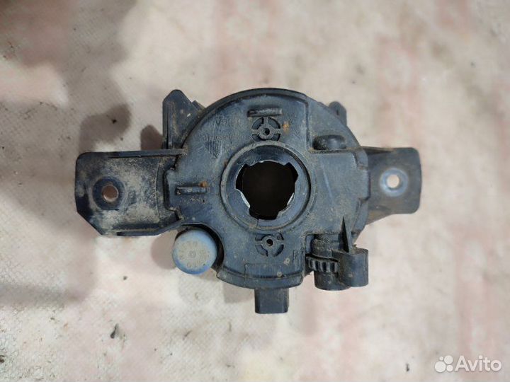 Фара противотуманная передняя левая Nissan Qashqai